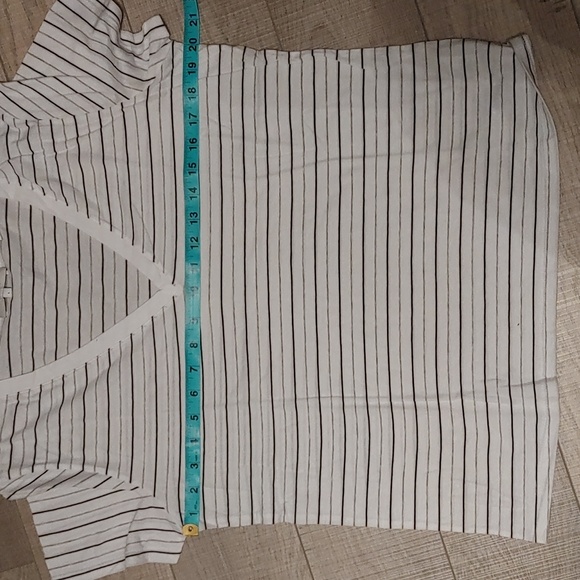 Vince US L Women's Striped V-Neck T-Shirt in Pima Cotton - Picture 6 of 7